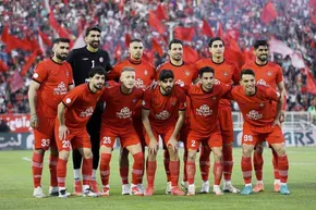 تصاویر/ حمله یک کشاورز با تراکتور به سفارت اسرائیل