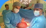 خارج‌ کردن توده ۱۰ کیلویی از شکم یک بیمار + عکس
