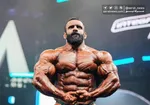 هادی چوپان در رقابت‌های دسته آزاد آرنولد کلاسیک قهرمان شد