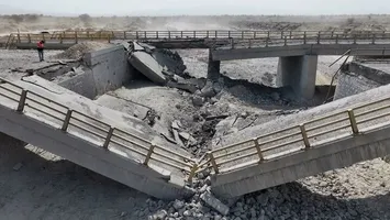 تصاویر| بازسازی پل‌های تخریب‌شده هرمزگان در حمله دشمن