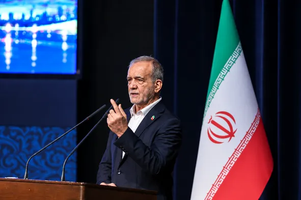 ایستادگی ملت ایران نقشه دشمن برای تجزیه و فروپاشی کشور را نقش بر آب کرد