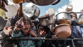 فیلم | گریه سوزناک دختر خردسال فلسطینی از فرط گرسنگی
