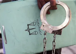 فیلم| انهدام ‌شبکه ارتشاء و اختلاس در استان همدان‌|  بازداشت ‌‌مدیر‌کل ‌و تعدادی از کارکنان‌ دولت‌