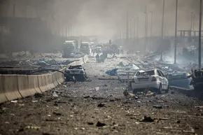 فیلم | تعداد مصدومان حادثه بندر شهید رجایی به ۱۲۰۰ نفر رسیده است