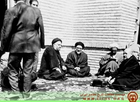 عکس /حجاب پرستاران در حضور بهشتی و طالقانی