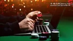 شوهر سابق آبروی زنش را در اینترنت برد