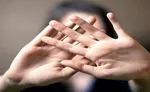 محاکمه ناپدری به اتهام آزار دختر نوجوان