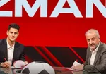 سرمربی سابق پرسپولیس کنار فرگوسن ایستاد
