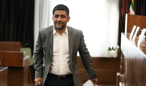فیلم | خوشحالی علیرضا دبیر پس از فینالیست شدن پیام احمدی