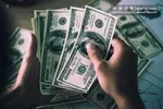 نقشه پنهان مافیای ارز؛ حذف دلار از بازار با جمع‌آوری پول نقد