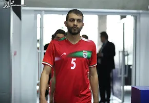 عکس یادگاری بانوان ملی‌پوش با روحانی