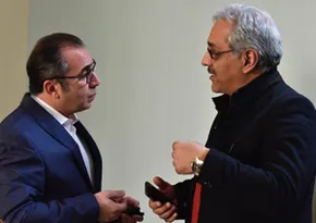 لحظات کتک زدن مهمان برنامه توسط سیامک انصاری!