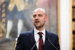 عراقچی: میدان و دیپلماسی دشمنان را متوقف کردند