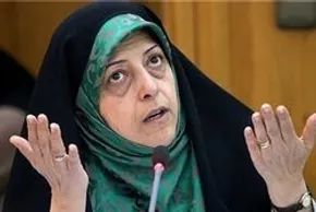 عکس/ کفش بدون جوراب آقای نماینده روی آنتن!