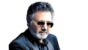 فیلم | کنسرت راغب بر بستر خشک زاینده‌رود!