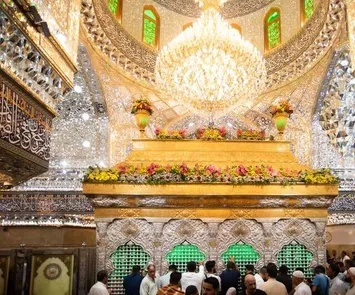 تصاویر| گل‌آرایی ضریح اباعبدالله(ع) در میلاد پیامبر(ص)