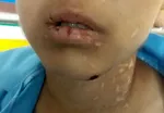 کودک آزاری رویِ سقف ماشینِ در حرکت+فیلم
