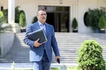 کاهش ساعت کاری کارکنان دولت به ۴۰ ساعت در هفته