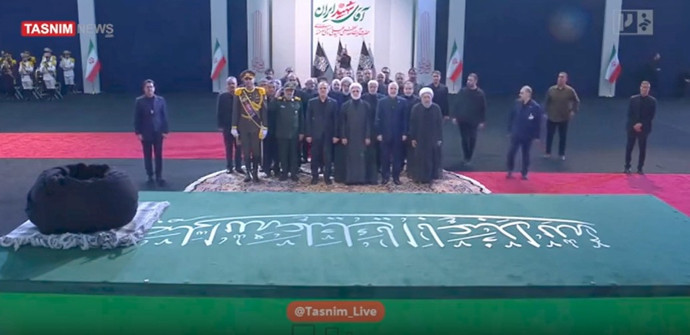فیلم| آخرین دیدار سران قوا و مسئولان با امام شهید انقلاب