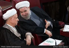 عکس یادگاری هاشمي با رزمندگان