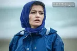 عکس | بوسیدن دستان آزیتا حاجیان توسط سینا مهراد