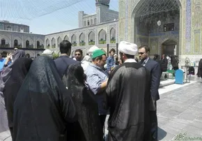 عکس/ همسر دکتر شریعتی در نمایشگاه