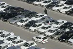 تمدید محدودیت‌های ثبت‌نام خودرو توسط شورای رقابت