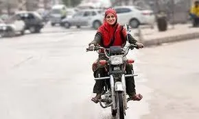 فیلم | گواهینامه موتورسیکلت برای بانوان؛ قانون چه می‌گوید؟