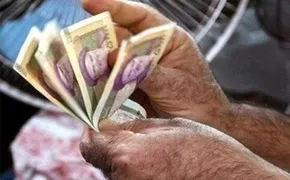 رهبر انقلاب: امنیت شغلی کارگر از وظایف مسئولین است