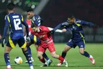 مترجم استقلالی پرسپولیس اخراج شد!