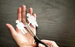شوهرم با زنان غریبه گفت‌وگوی غیراخلاقی می‌کند