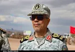 اگر توی آب نپريدم، مرا هل بده!