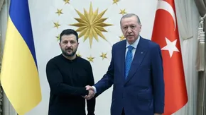 فیلم | افطار زلنسکی با سربازان مسلمان در جبهه اوکراین