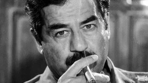 عکس| صدام دوباره باز می‌گردد