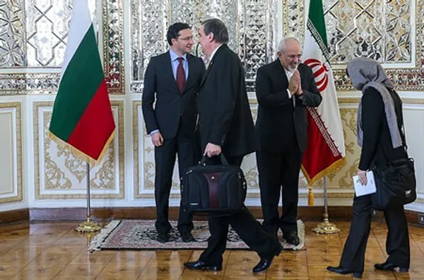 مد احوال پرسی سیاسی