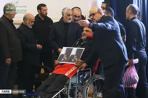 تصاویر/ از احمدی نژاد و آقای دوربینی تا جنتی و آخوندی در مراسم ختم پدر وحید حقانیان