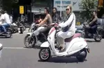 مسئولانی که موتور سوار می‌شوند، اما بدون کلاه!+تصاویر