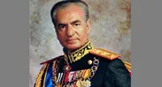 فیلم| می‌دانید چرا محمدرضا پهلوی این‌همه مدال داشت؟