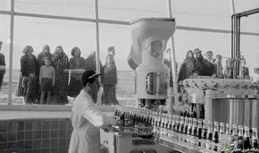 عکس/ مدافعان حرم در حال غبار روبی حرم حضرت زینب(س)