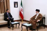 عکس/ رهبرانقلاب در حرم حضرت زینب(س)