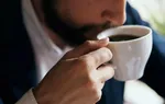 این نوشیدنی پرطرفدار فرآیند مغز را مختل می‌کند