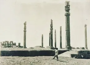 تصاویر/ بازدید مسافران نوروزی از تخت جمشید