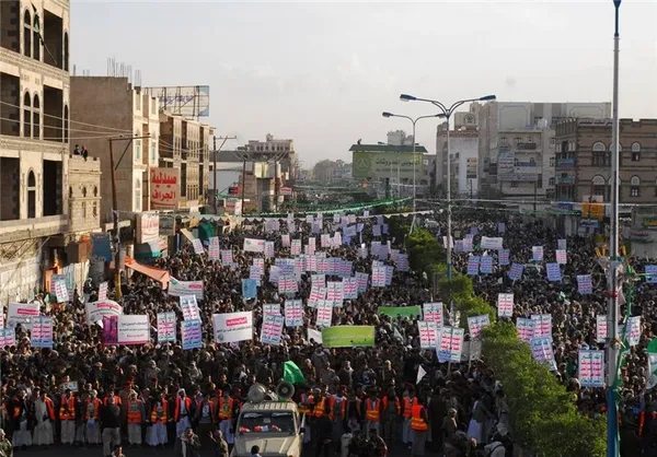خیابان «المطار» واقع در مرکز صنعاء محل تجمع و شروع راهپیمای 