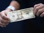 افزایش ۵۰ درصدی حقوق کارمندان و بازنشستگان