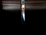 عضو جبهه اصلاحات: ظریف به‌جای «طرح مناره» از حق هسته‌ای دفاع کند
