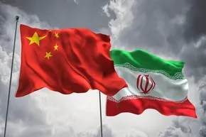 فیلم | بررسی جنگنده جی-10 نیروی هوایی چین توسط فرمانده نیروی هوایی ارتش ایران در نمایشگاه هوایی چین