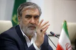عزیزی: آمریکا با عذرخواهی از مردم ایران، منطقه را ترک خواهند کرد