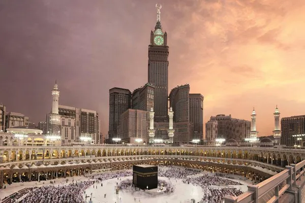 ابراج البیت، مکه، ۶۰۱