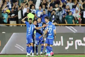 فیلم| حمله به ماشین داور بازی شمس‌آذر - پرسپولیس