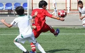 عکس/ پاسخ امیری به انشای پسرک فوتبالیست یزدی